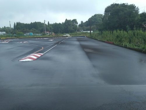 鹿児島市小山田 県道小山田谷山線沿い